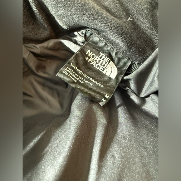 The North Face Metropolis down jacket - women’s size medium in Black - Picture 4 of 8